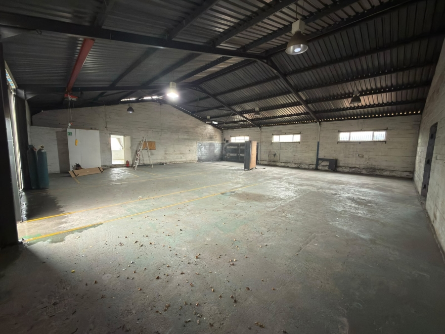 To Let Commercial Property for Rent in Worcester Western Cape